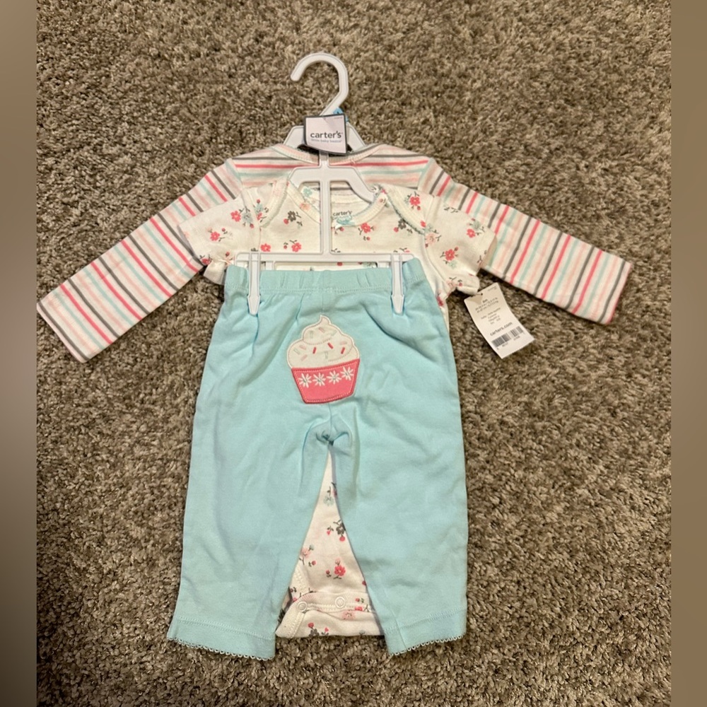 Carter’s 3 piece set - 6 months